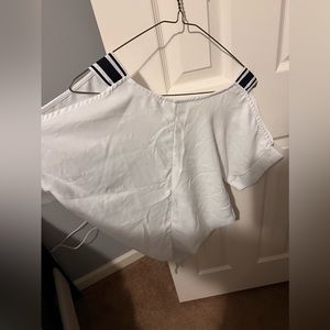 Size XS Women’s sheer top